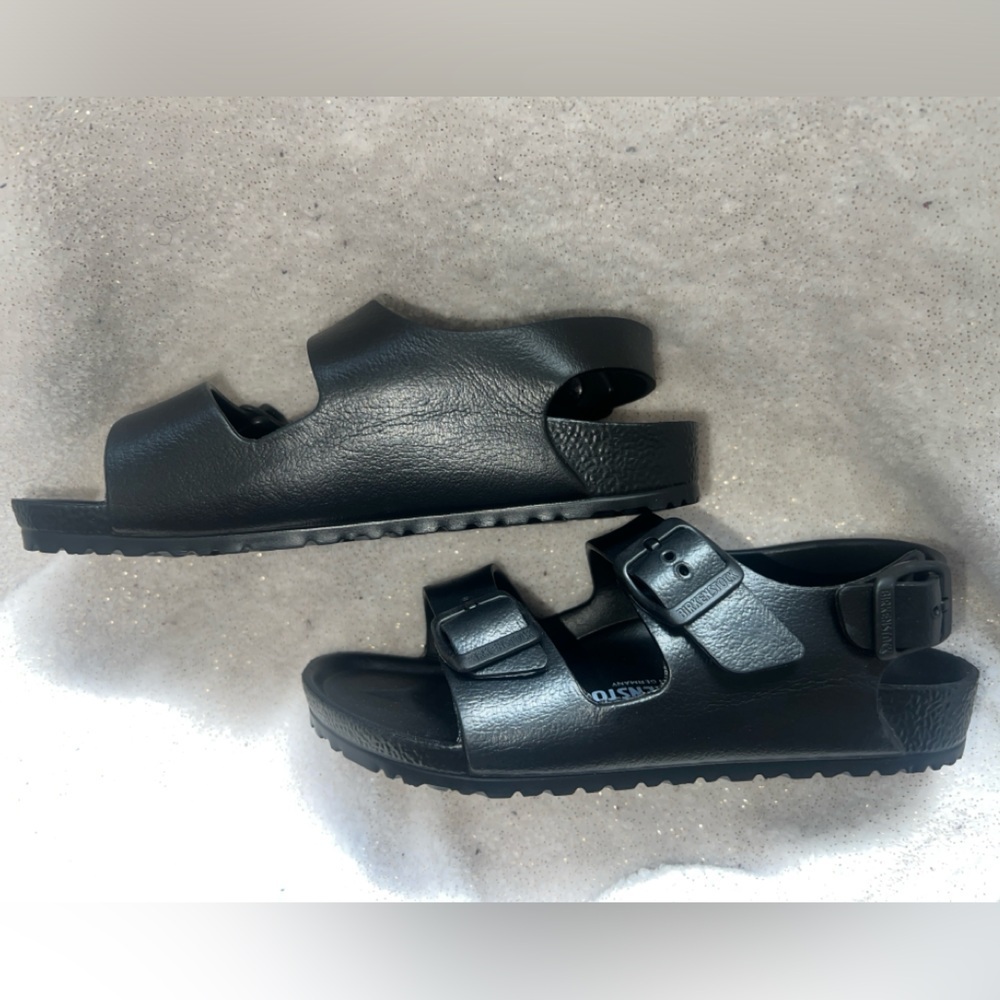 Birkenstock Kid’s Milano Essentials Sandals | Black | - Picture 4 of 6